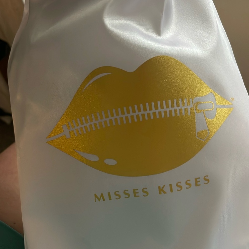 Misses Kisses BioGel pads